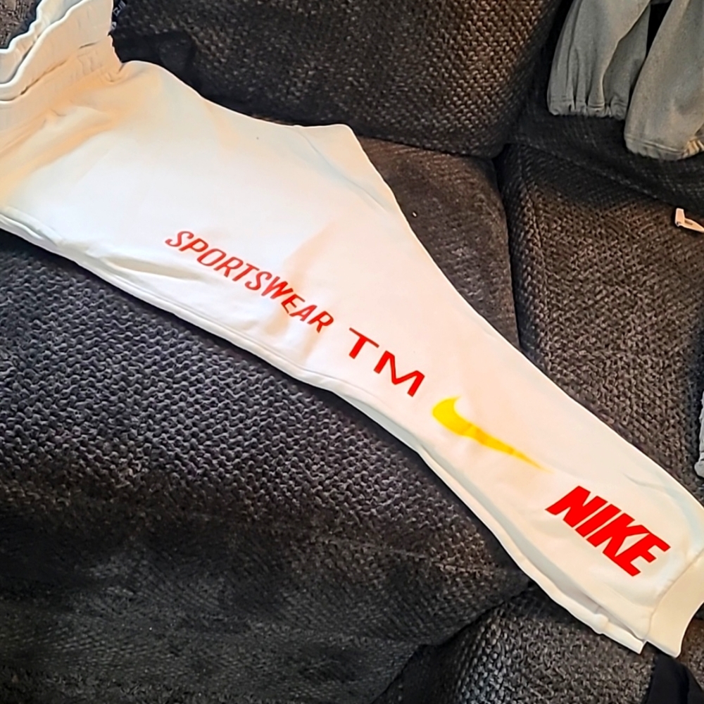 Never worn crispy white Nike sweats